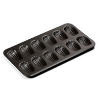 Madeleine Pans