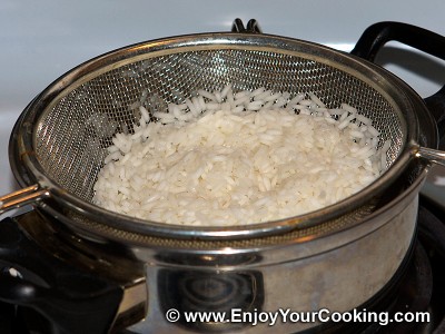 How to Prepare Boiled Rice for Salad
