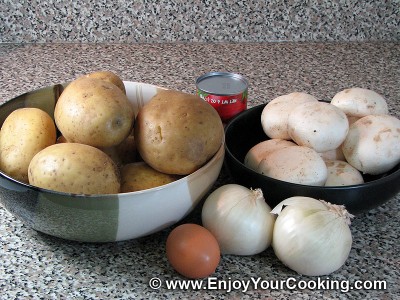 Potato Cakes in Tomato-Mushroom Sauce Recipe: Step 1