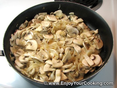 Tomato-Mushroom Sauce Recipe: Step 4