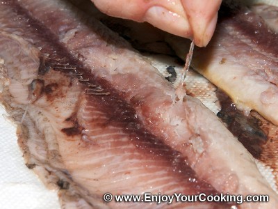 How to Clean Herring: Step 10