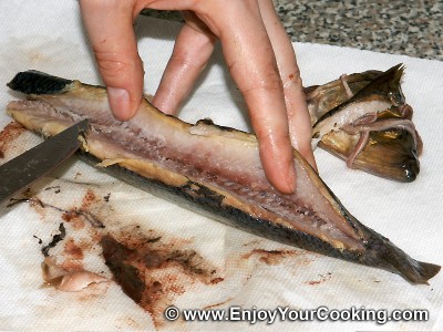 How to Clean Herring: Step 6