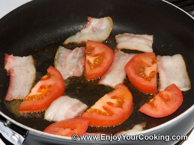 Bacon and Eggs with Tomatoes Recipe: Step 3