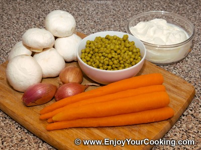 Carrots and Stewed Mushrooms Salad Recipe: Step 1