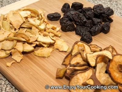 Uzvar (Dried Fruit Kompot) Recipe: Step 1