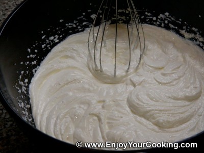 Simple Cake with Sour Cream Frosting Recipe: Step 19