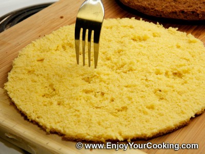 Simple Cake with Sour Cream Frosting Recipe: Step 22