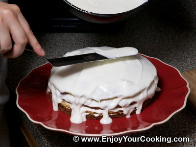 Simple Cake with Sour Cream Frosting Recipe: Step 29