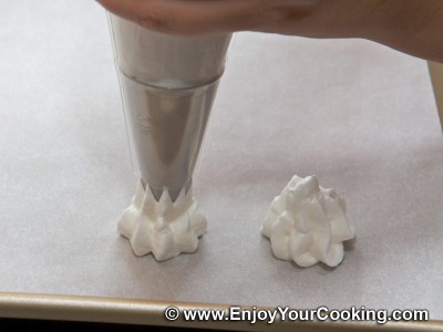 Russian Beze Cookies (Meringues) Recipe: Step 8