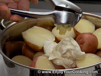 Boiled Potato with Sour Cream and Garlic Recipe: Step 5