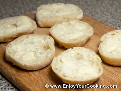 Open Sandwich with Ham, Pineapple and Cheese Recipe: Step 2