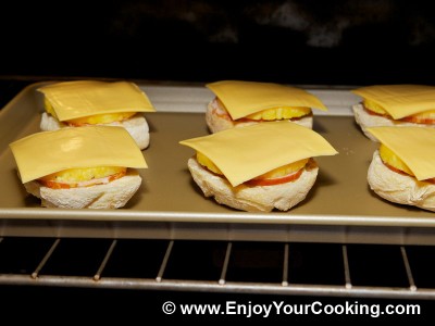 Open Sandwich with Ham, Pineapple and Cheese Recipe: Step 6