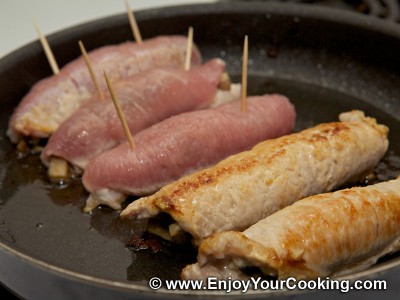 Stuffed Pork Rolls with Mushrooms (Kruchenyky) Recipe: Step 12