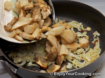 Russian Lenten Mushroom Soup Recipe: Step 5
