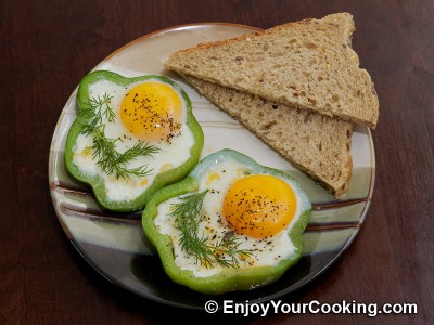 Eggs Fried with Tomato in Bell Pepper Ring Recipe: Step 8