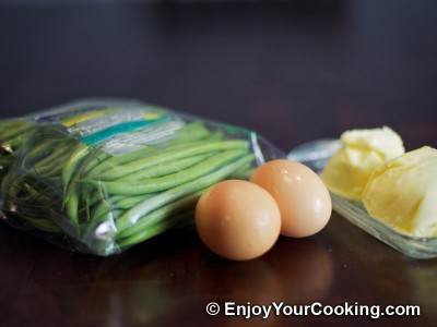 String Beans Fried with Eggs Recipe: Step 1