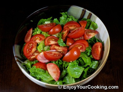 Green Salad with Tomato, Avocado and Shrimp Recipe: Step 4