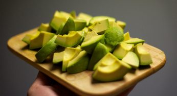 How to Skin Avocado
