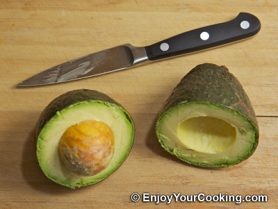 How to Skin Avocado: Step 4