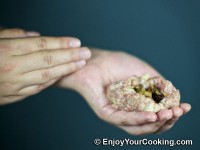 Enclose stuffing by meat layer