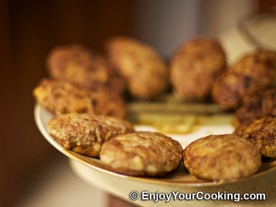 Minced Cutlets Stuffed with Mushrooms Recipe: Step 18