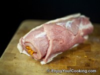 Pork Loin Roll with Prunes and Carrots: F