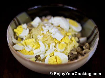 Crab Sticks Salad with Pickled Mushrooms and Apple Recipe: Step 5