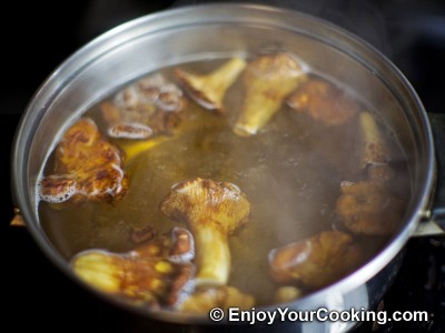Veal Stew with Chanterelles and Peas Recipe: Step 3