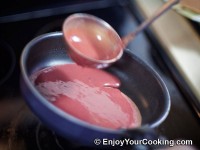 Evenly distribute batter with circular motion
