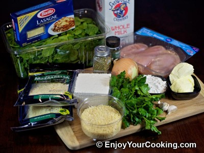 Chicken Lasagna with Spinach and Fresh Cheese Recipe: Step 1