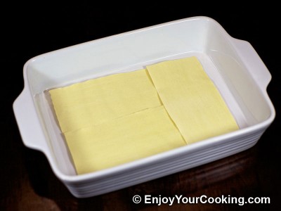Chicken Lasagna with Spinach and Fresh Cheese Recipe: Step 14