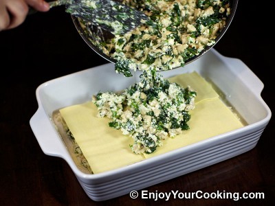 Chicken Lasagna with Spinach and Fresh Cheese Recipe: Step 19