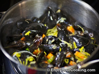 Mussels Steamed with Vegetables in White Wine Recipe: Step 15