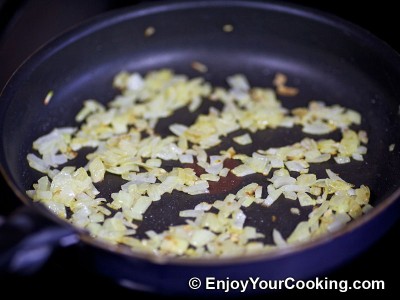 Omelette Stuffed with Mushrooms and Onions Recipe: Step 2