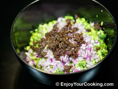 Fresh Broccoli Salad with Raisins and Sunflower Seeds Recipe: Step 5