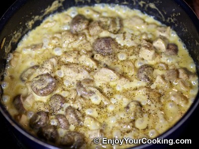 Pasta with Chicken and Mushroom Sauce Recipe: Step 7