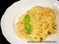 Roasted Spaghetti Squash with Tomato Basil Sauce
