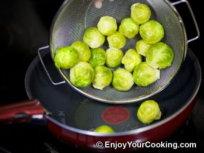 Brussels Sprouts in Tomato and Soy Sauce Recipe: Step 6