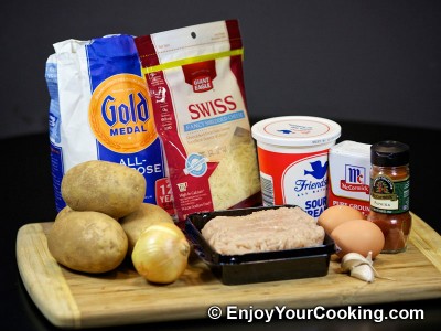 Turkey Pie with Grated Potato Recipe: Step 1