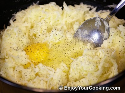Turkey Pie with Grated Potato Recipe: Step 11