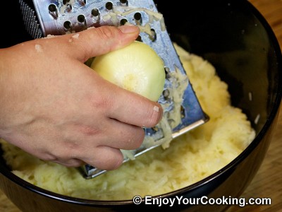 Turkey Pie with Grated Potato Recipe: Step 9