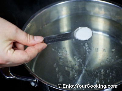 Boiled Snow Crab Legs with Old Bay Seasoning Recipe: Step 2