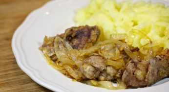 Fried Chicken Liver with Onions