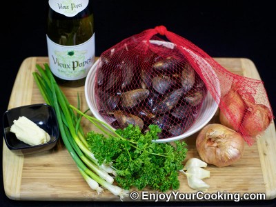 Mussels Steamed with Shallots in Wine and Butter Sauce Recipe: Step 1