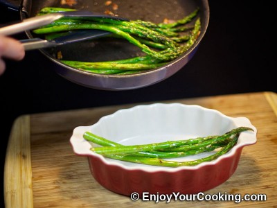 Asparagus Fried with Butter and Garlic Recipe: Step 5