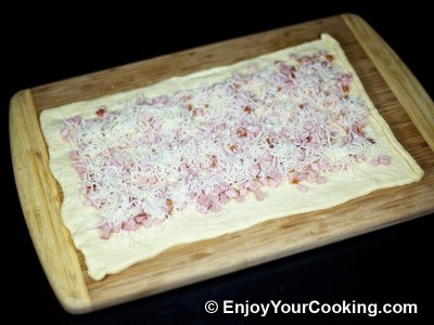 Quick Crescent Rolls with Meat and Cheese Recipe: Step 4