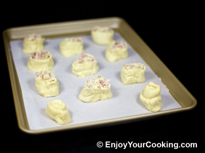 Quick Crescent Rolls with Meat and Cheese Recipe: Step 8