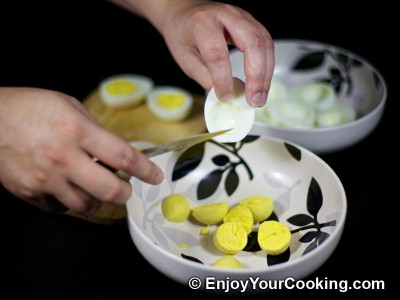 Deviled Eggs with Blue Cheese Recipe: Step 4