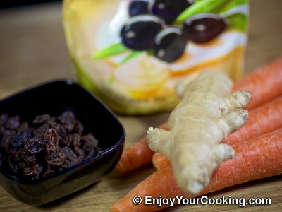 Carrots, Raisins and Ginger Salad Recipe: Step 1