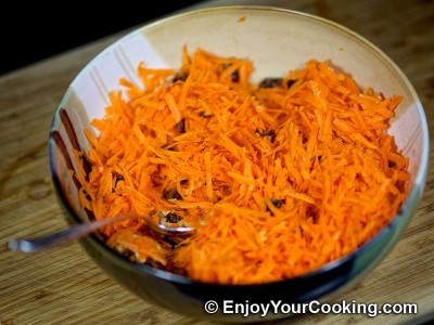 Carrots, Raisins and Ginger Salad Recipe: Step 8